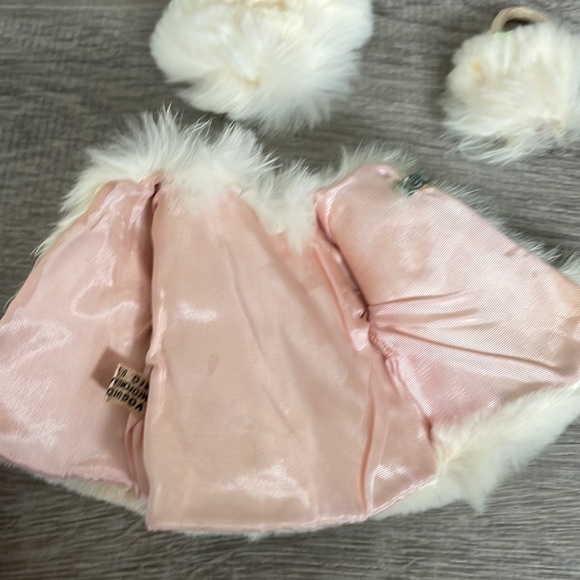 Vogue Dolls | Antique Genuine Fur Ginny Doll Coat Set - Picture 2 of 7